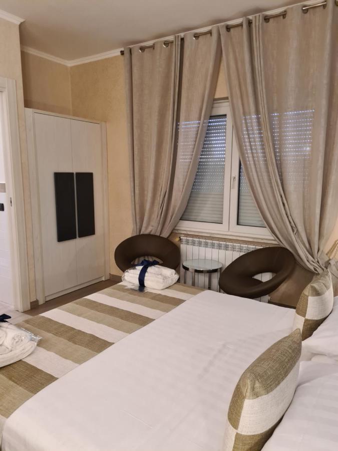 Albis Rooms Guest House Fiumicino Extérieur photo